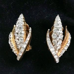 Vintage signed Ciner rhinestone clip earrings.